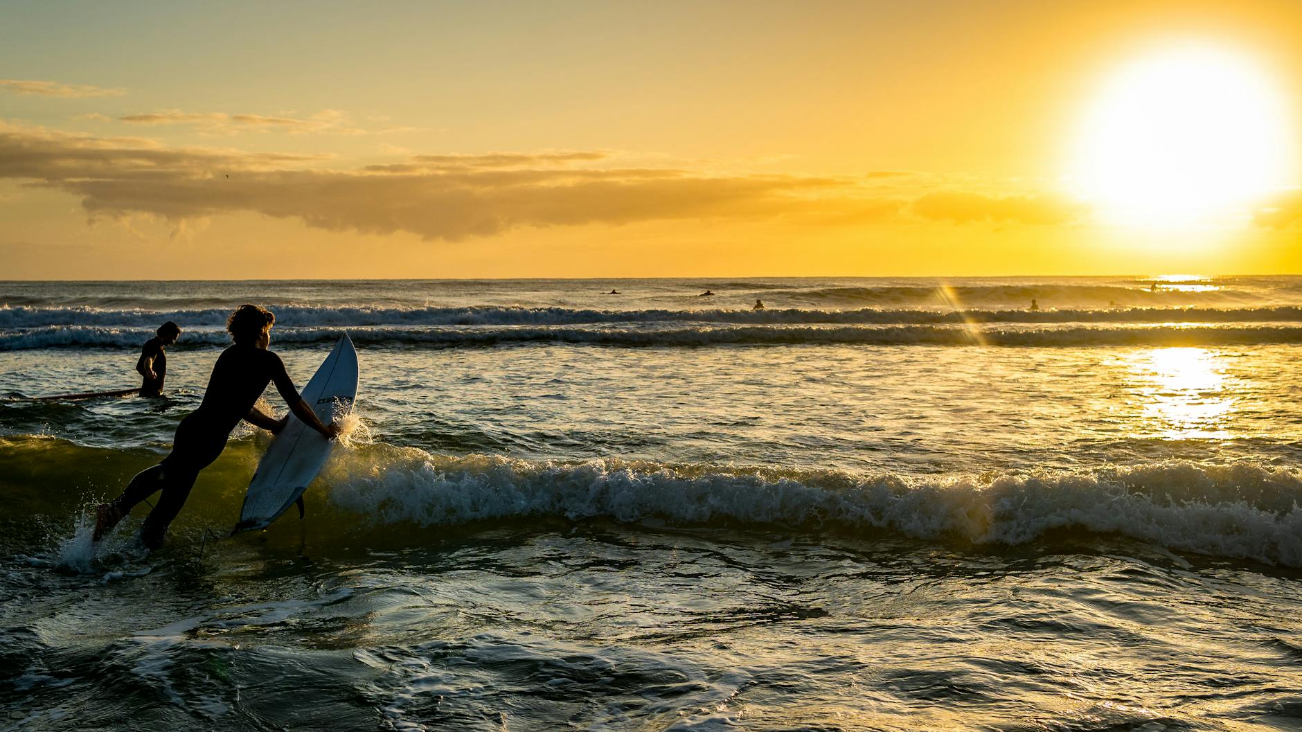 Surfing and Spirituality: What the Ocean Teaches About Presence, Ego, and Flow (2026 Guide)